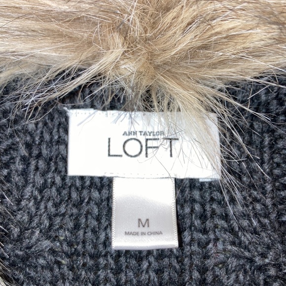 Cable Knit Vest Cabincore Wool Blend Faux Fur Trim Charcoal - Picture 8 of 16